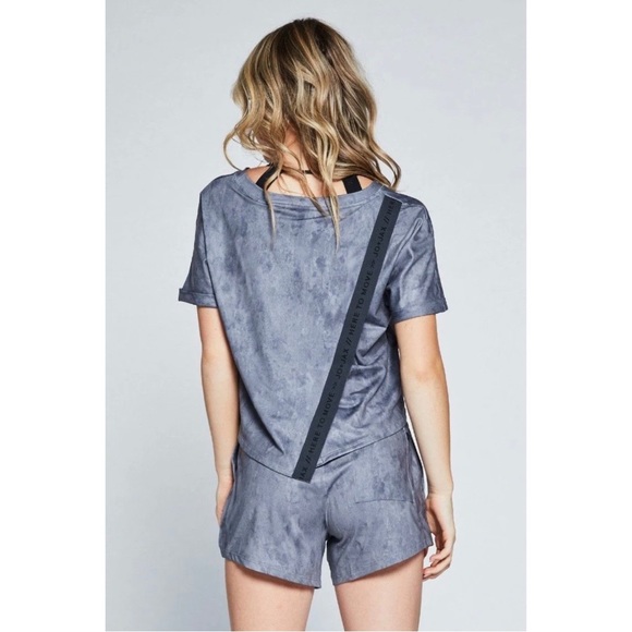 JO + JAX NWOT Motion Tee - Asphalt, Size CM - Picture 8 of 9